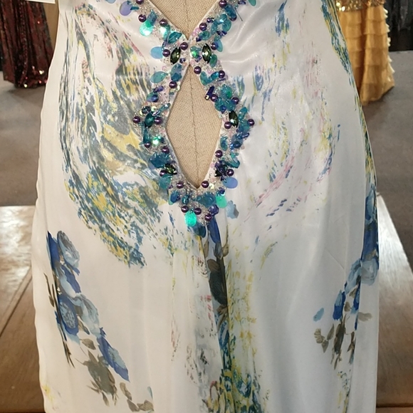 Angali by Karishma prom dress - Picture 7 of 8